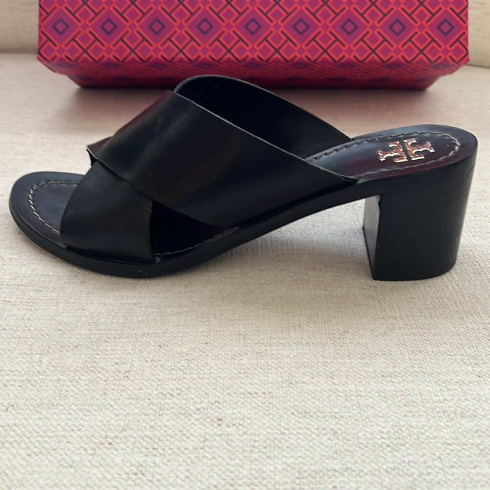 Tory Burch Montrose Mule. Black Leather. Size 8. Good Condition. Packaging.